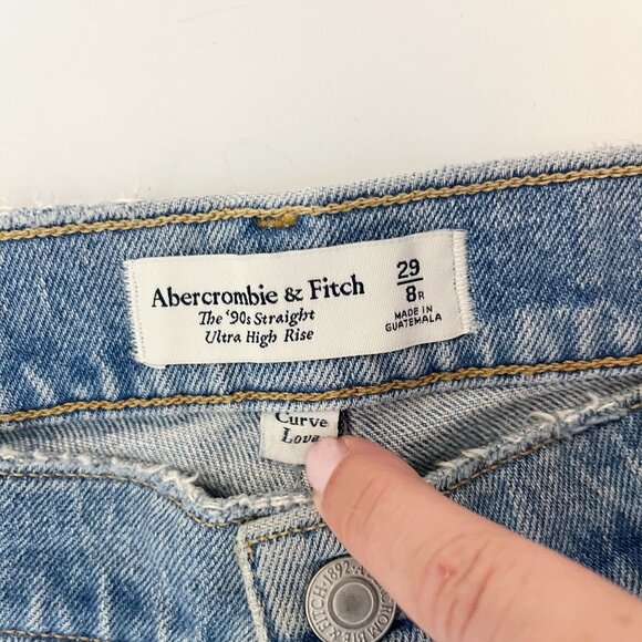 Abercrombie & Fitch Curve Love The 90's Straight Ultra High Rise Jeans Size 8/29 - Picture 3 of 6